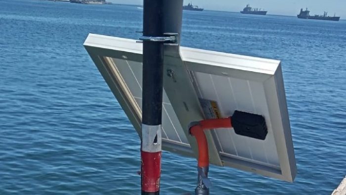 Instalan en muelle Barón sensor de presión que mide oleaje, mareas y tsunamis en tiempo real