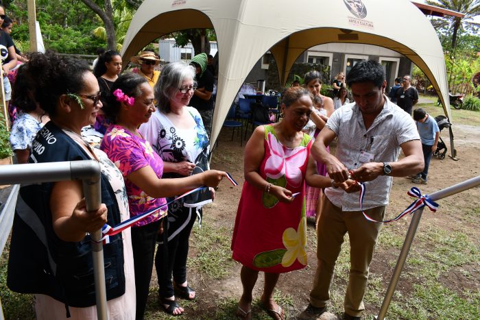 Proyecto Etnofarmacia Rapa Nui finaliza con inauguración de dos contenedores en la isla